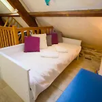 Semesterbostad Maison De Pecheur A 50m De La & 10min Ferry, 3 Chambres, 7 Personnes, Intendance Luxury Host Cherbourg-en-Cotentin