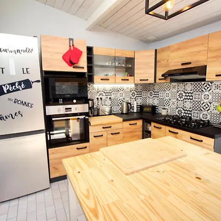 Maison De Pecheur A 50m De La & 10min Ferry, 3 Chambres, 7 Personnes, Intendance Luxury Host Шербур-ан-Котантен