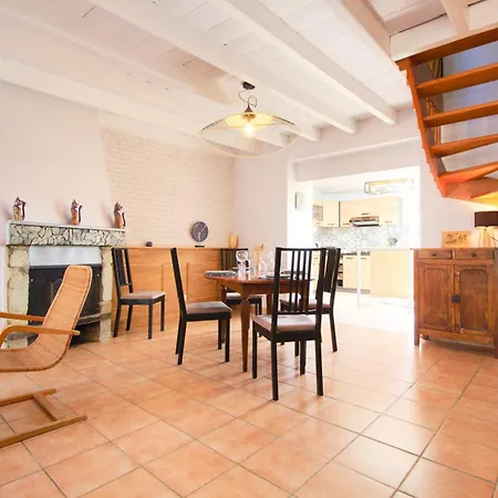 Maison De Pecheur A 50m De La & 10min Ferry, 3 Chambres, 7 Personnes, Intendance Luxury Host