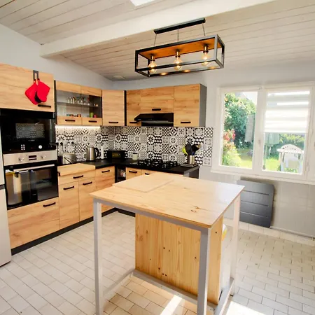 Maison De Pecheur A 50m De La & 10min Ferry, 3 Chambres, 7 Personnes, Intendance Luxury Host Vakantiehuis *