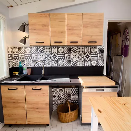 Maison De Pecheur A 50m De La & 10min Ferry, 3 Chambres, 7 Personnes, Intendance Luxury Host Дом отдыха Шербур-ан-Котантен