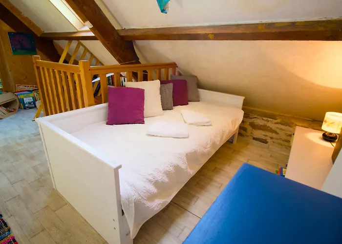 Holiday home Maison De Pecheur A 50m De La & 10min Ferry, 3 Chambres, 7 Personnes, Intendance Luxury Host Cherbourg-en-Cotentin