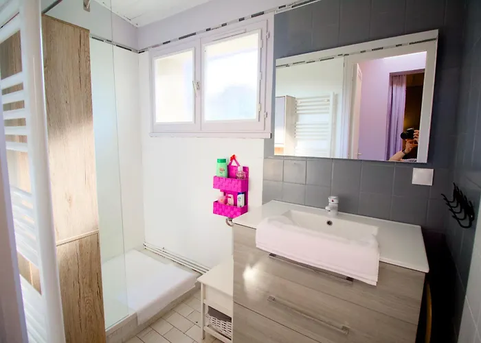 Maison De Pecheur A 50m De La & 10min Ferry, 3 Chambres, 7 Personnes, Intendance Luxury Host Cherbourg-en-Cotentin