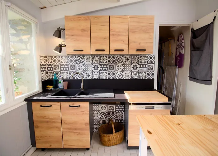 Maison De Pecheur A 50m De La & 10min Ferry, 3 Chambres, 7 Personnes, Intendance Luxury Host Holiday home Cherbourg-en-Cotentin