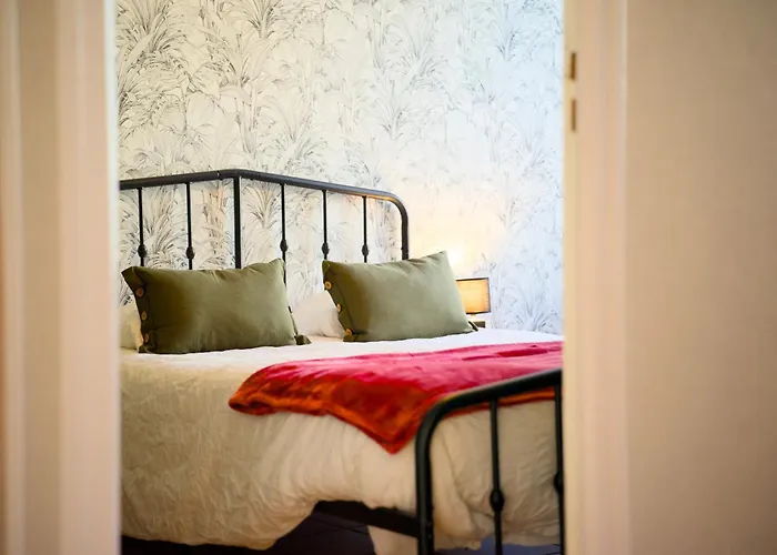 Holiday home Maison De Pecheur A 50m De La & 10min Ferry, 3 Chambres, 7 Personnes, Intendance Luxury Host Cherbourg-en-Cotentin