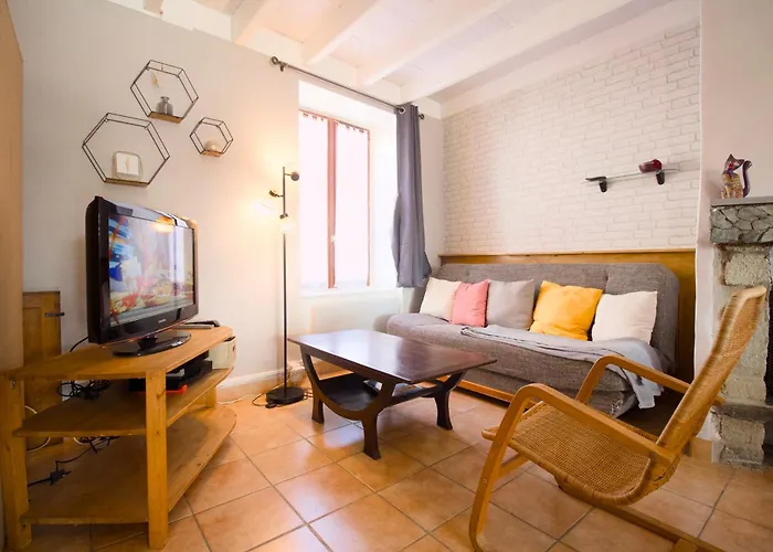 Maison De Pecheur A 50m De La & 10min Ferry, 3 Chambres, 7 Personnes, Intendance Luxury Host Holiday home *