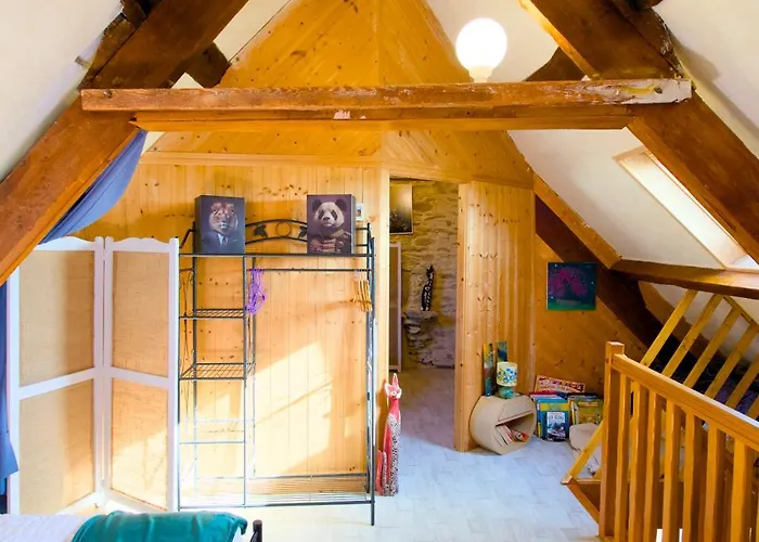 Holiday home Maison De Pecheur A 50m De La & 10min Ferry, 3 Chambres, 7 Personnes, Intendance Luxury Host Cherbourg-en-Cotentin