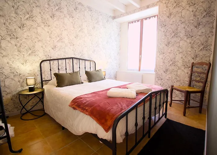 Maison De Pecheur A 50m De La & 10min Ferry, 3 Chambres, 7 Personnes, Intendance Luxury Host * Cherbourg-en-Cotentin